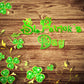 Toile de fond décors de feuilles vertes en bois brun de la Saint-Patrick de fête