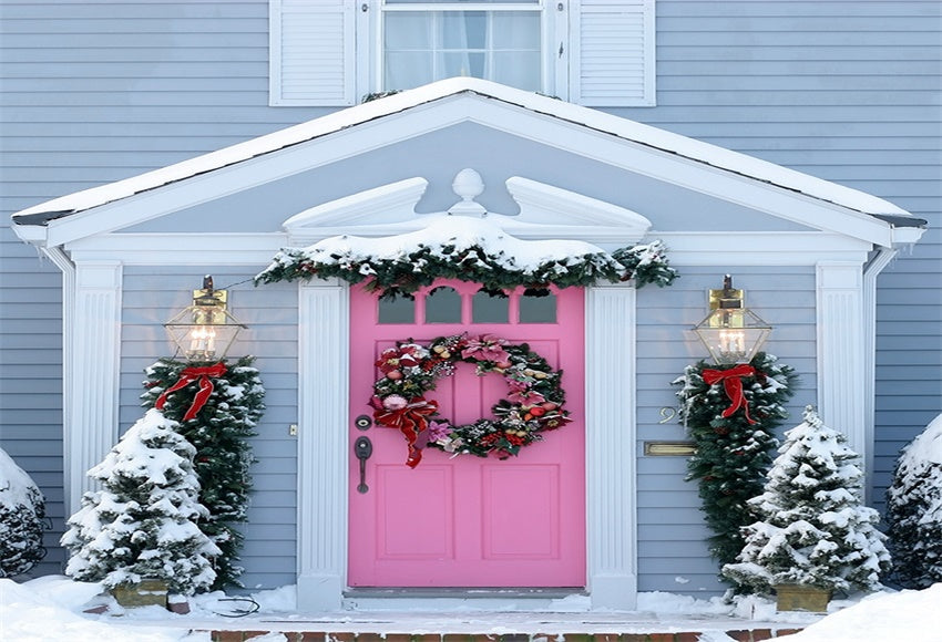 Toile de fond décors de Noël de porte rose de maison en bois d'hiver