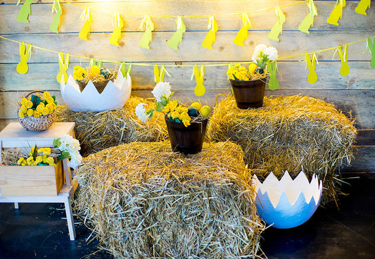 Toile de fond de printemps Pâques jaune oeufs lapin drapeau paille photographie